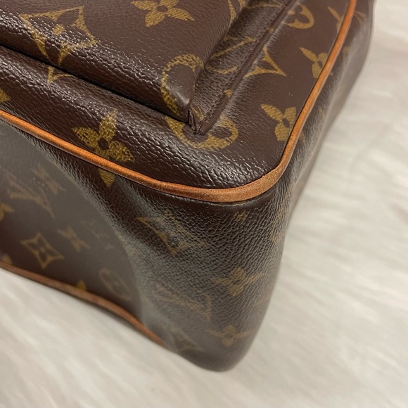 Louis Vuitton Monogram Multipli-Cite - Picture 8 of 13